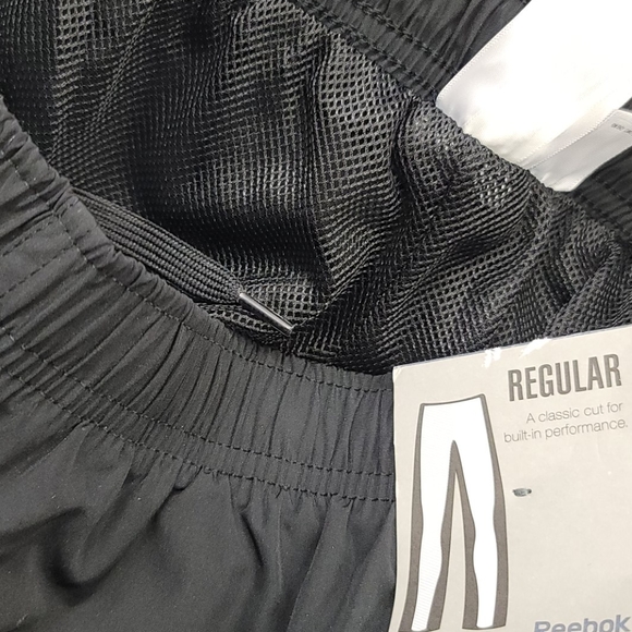 Reebok black woven  pants size medium - Picture 10 of 10